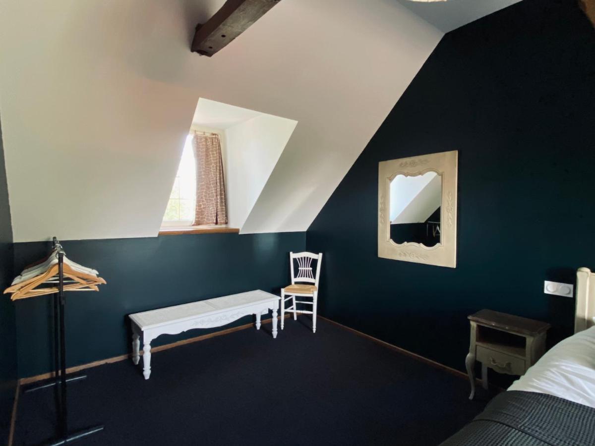 Отель Moulin Le Fleurie Charenton-du-Cher Экстерьер фото